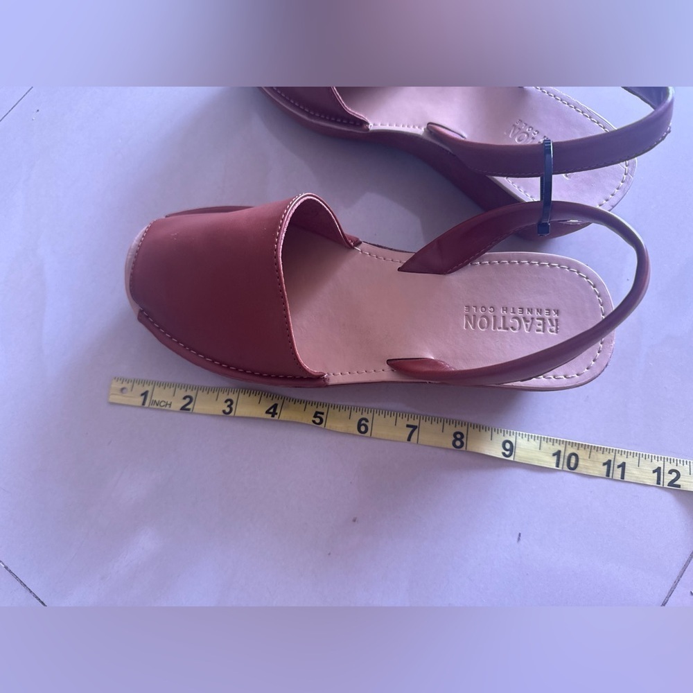 Reaction Kenneth Cole Brown 2” Platform, Peep-toe shoes 8/39 - Picture 7 of 14